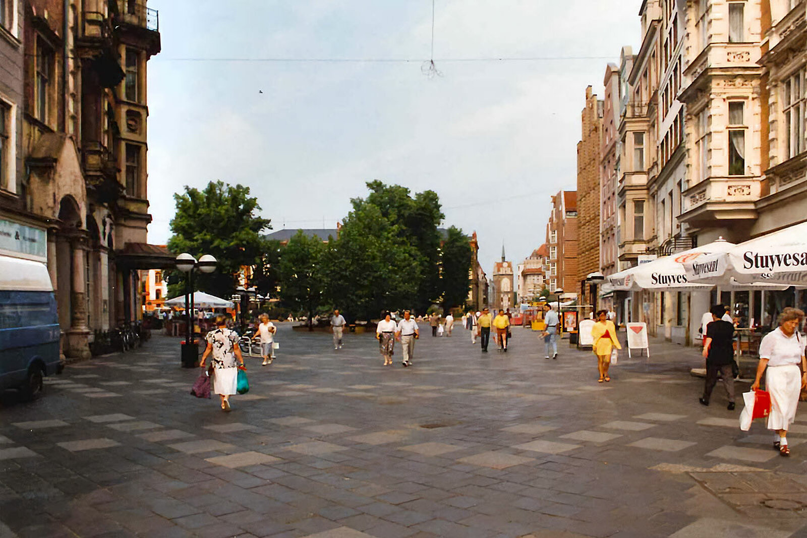 Kröpeliner Straße in den 1990ern